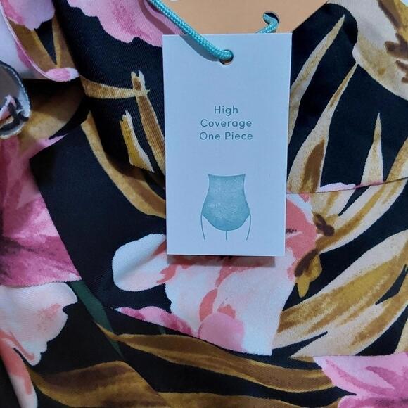 Bandeau Flounce High-Coverage One-Piece Swimsuit | Kona Sol | Small - Picture 9 of 13